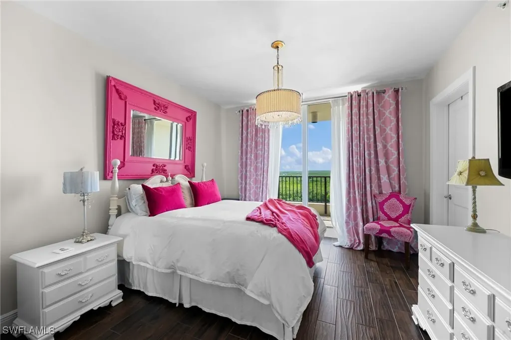 1050 Borghese Lane Naples FL 34114