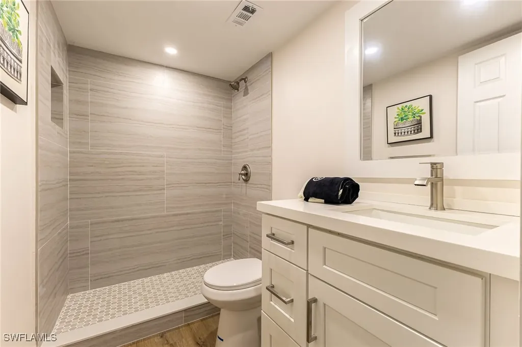 5 Bluebill Avenue Naples FL 34108