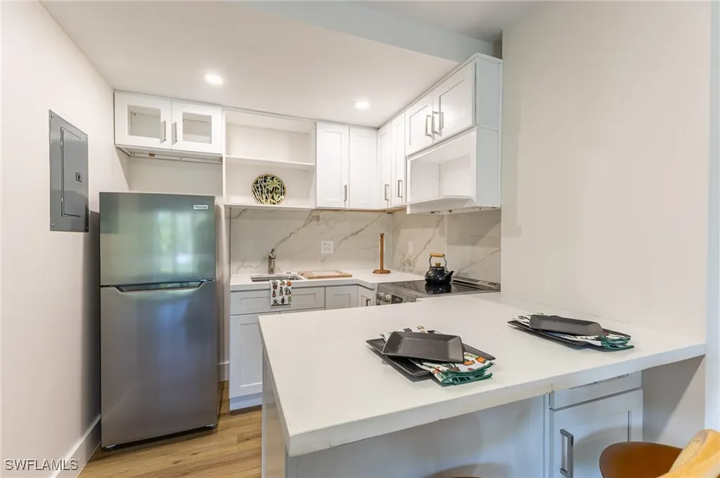 5 Bluebill Avenue Naples FL 34108
