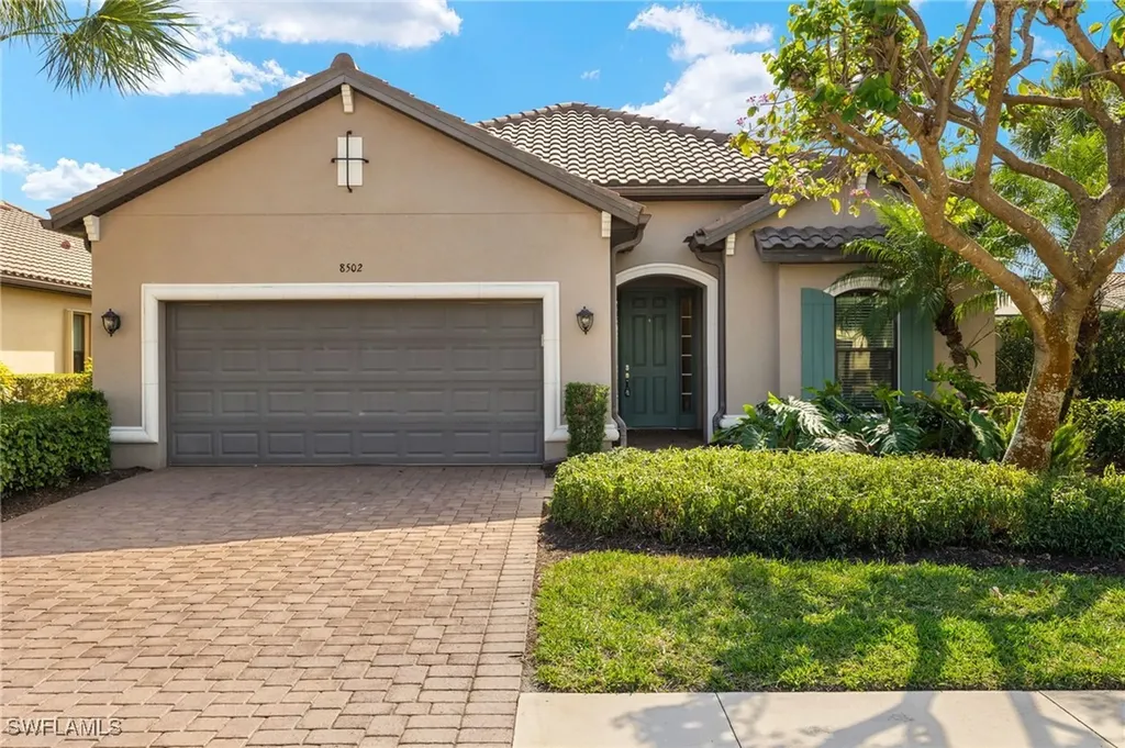 8502 Palacio Terrace N Naples FL 34114