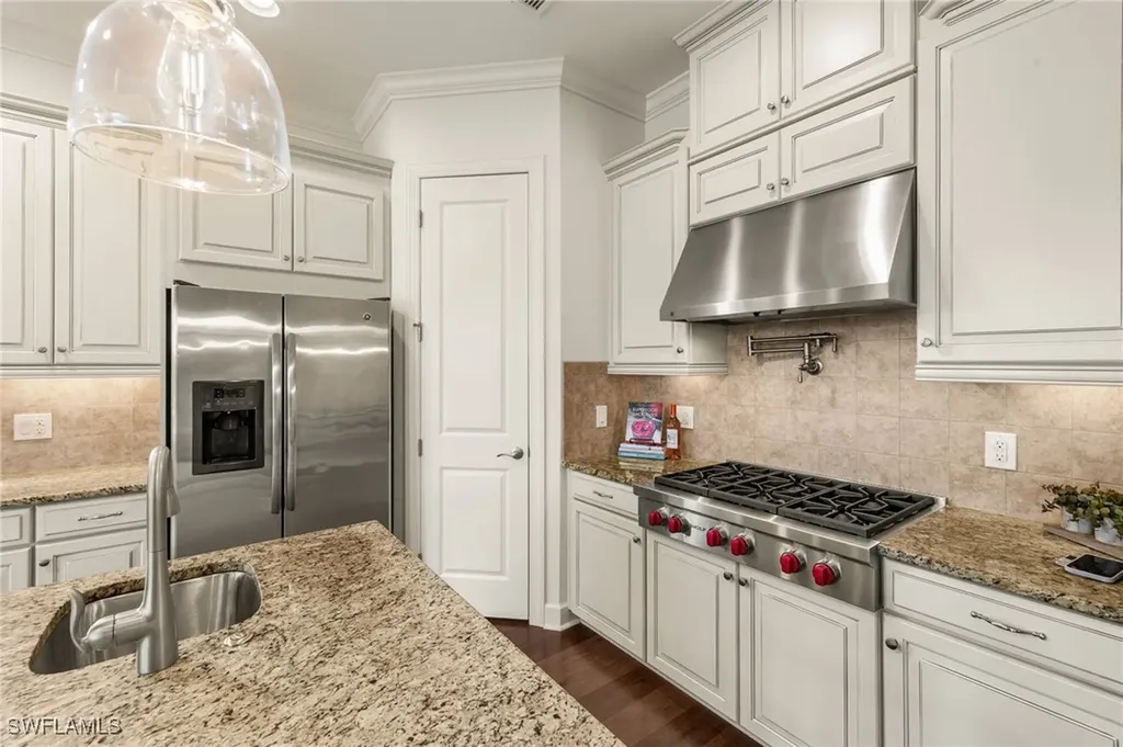 8502 Palacio Terrace N Naples FL 34114