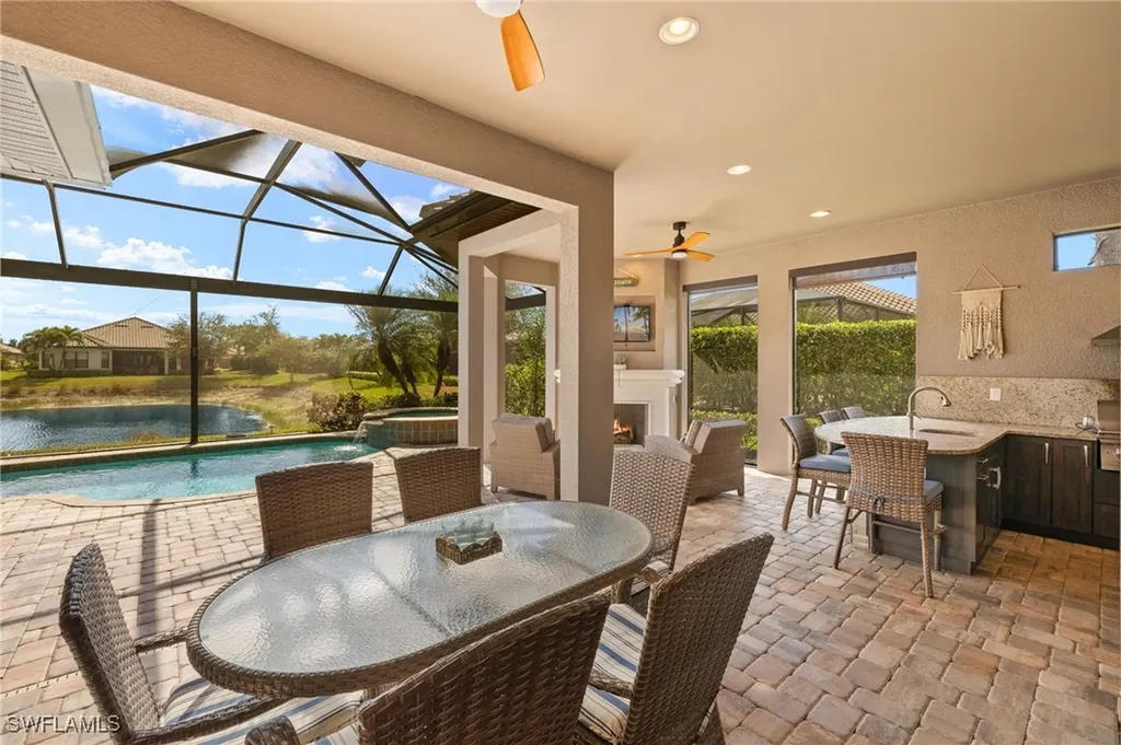 8502 Palacio Terrace N Naples FL 34114