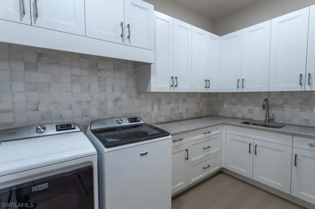 9587 Caymas Way Naples FL 34114