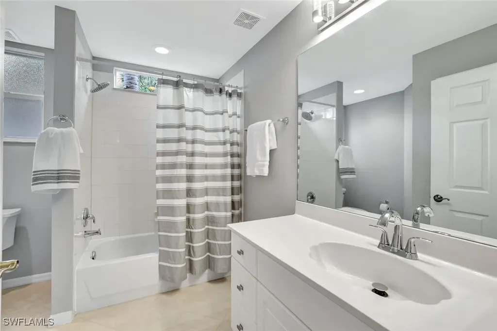 2386 Magnolia Avenue Naples FL 34112