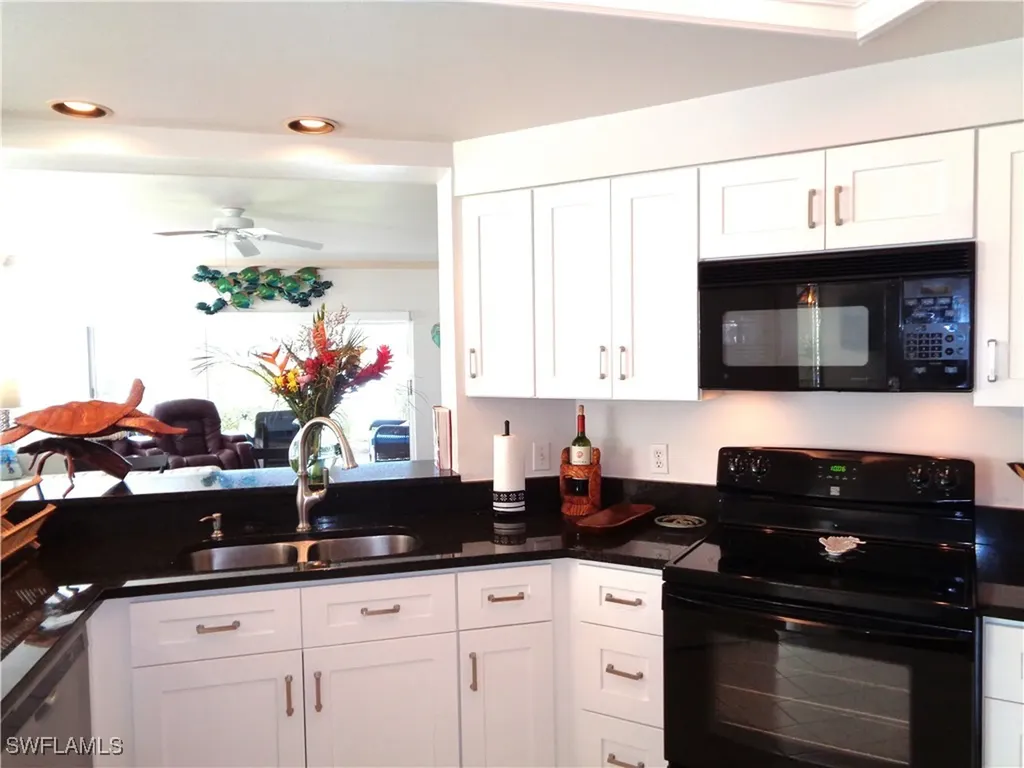 6260 Bellerive Avenue Naples FL 34119