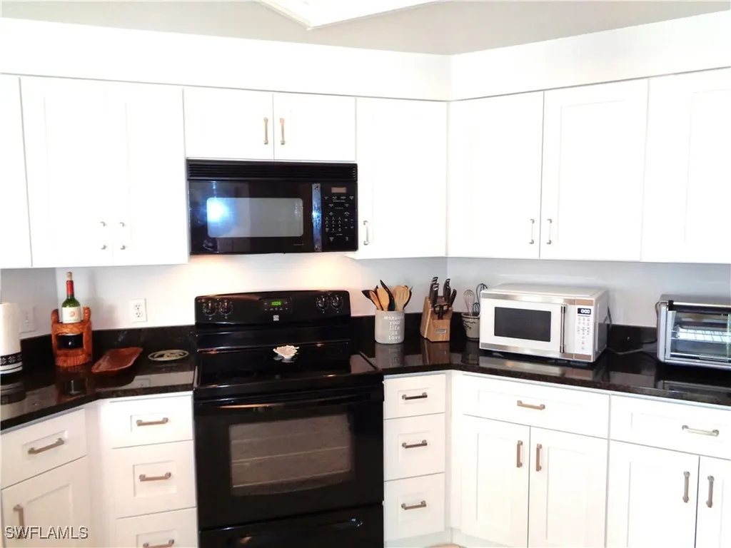 6260 Bellerive Avenue Naples FL 34119