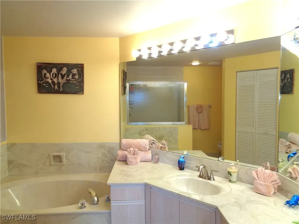 6260 Bellerive Avenue Naples FL 34119