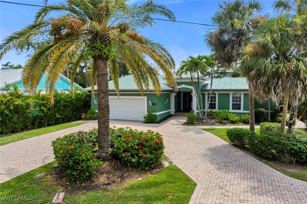 27307 Tennessee Street Bonita Springs FL 34135