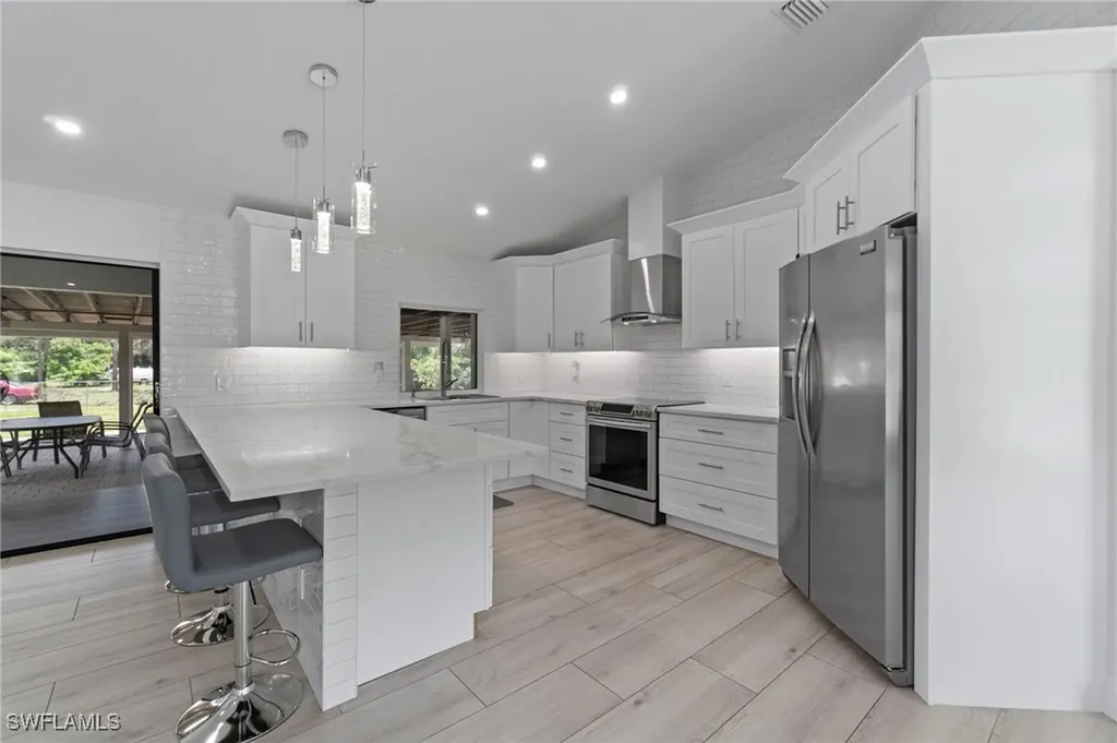 3811 2nd Avenue SE Naples FL 34117