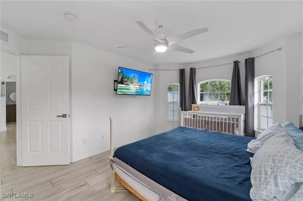 3811 2nd Avenue SE Naples FL 34117