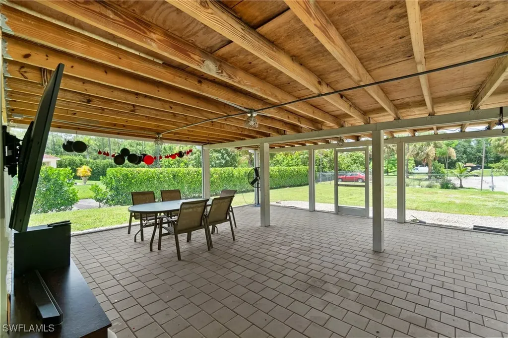 3811 2nd Avenue SE Naples FL 34117