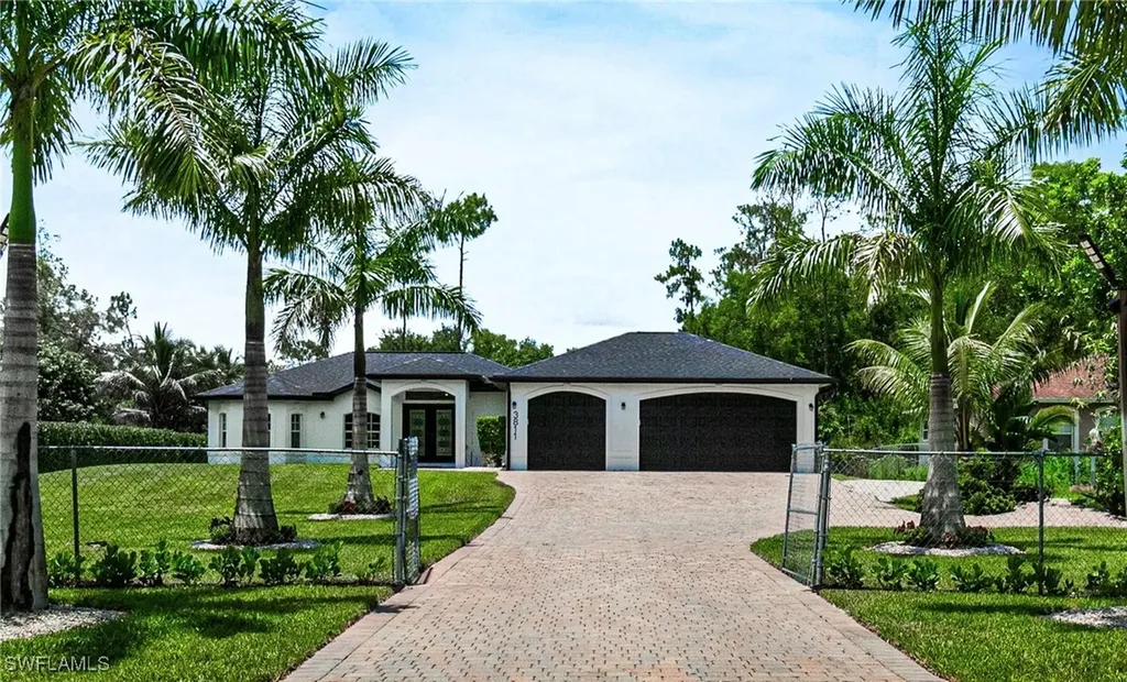 3811 2nd Avenue SE Naples FL 34117