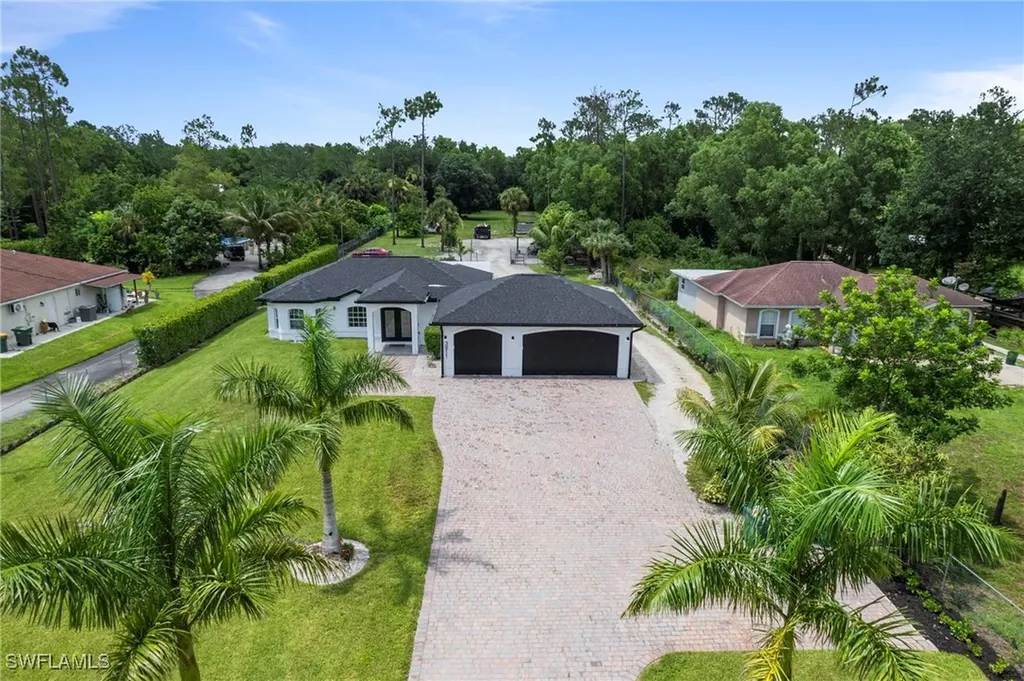 3811 2nd Avenue SE Naples FL 34117