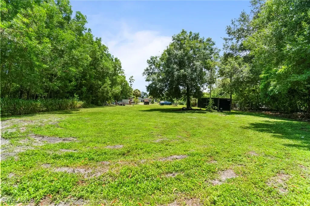3811 2nd Avenue SE Naples FL 34117