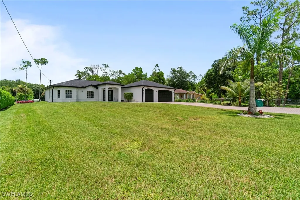 3811 2nd Avenue SE Naples FL 34117