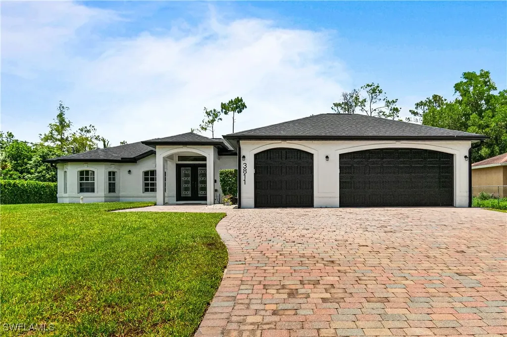 3811 2nd Avenue SE Naples FL 34117