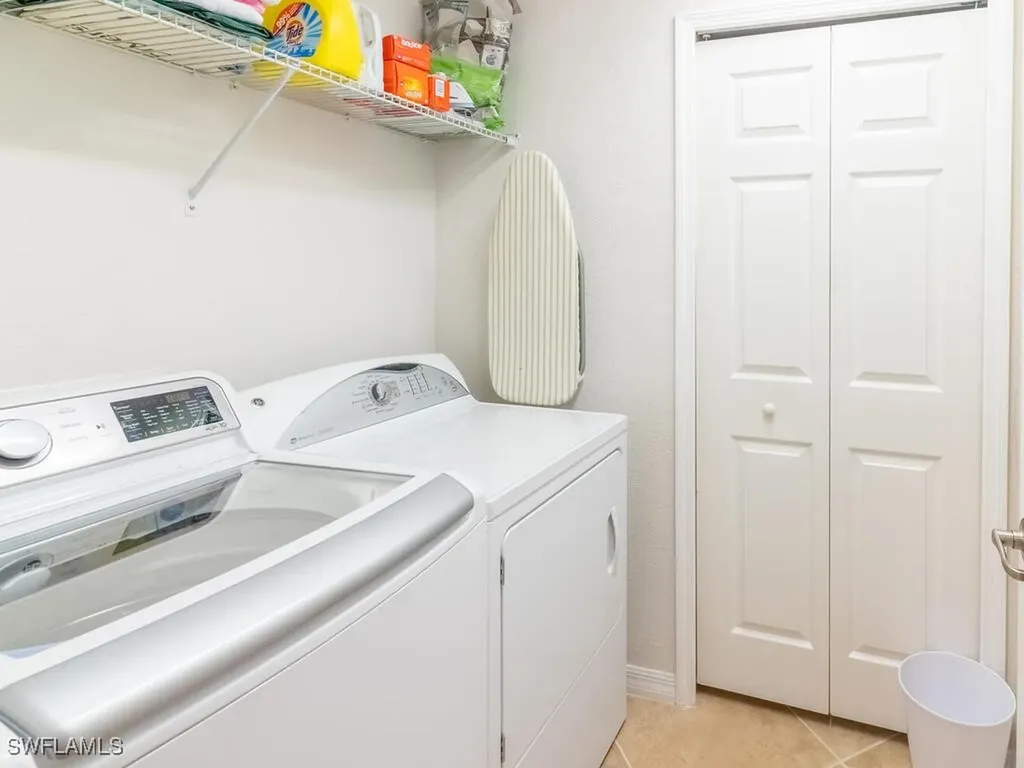 9115 Napoli Court Naples FL 34113