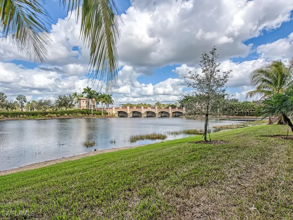 9115 Napoli Court Naples FL 34113