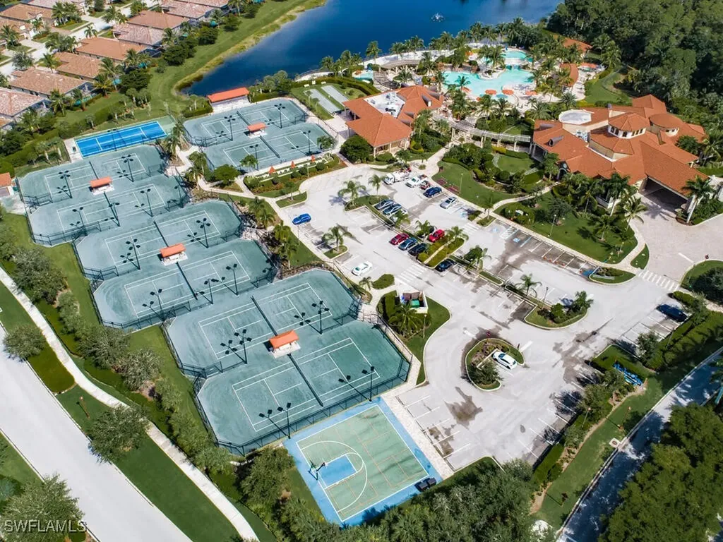 9115 Napoli Court Naples FL 34113