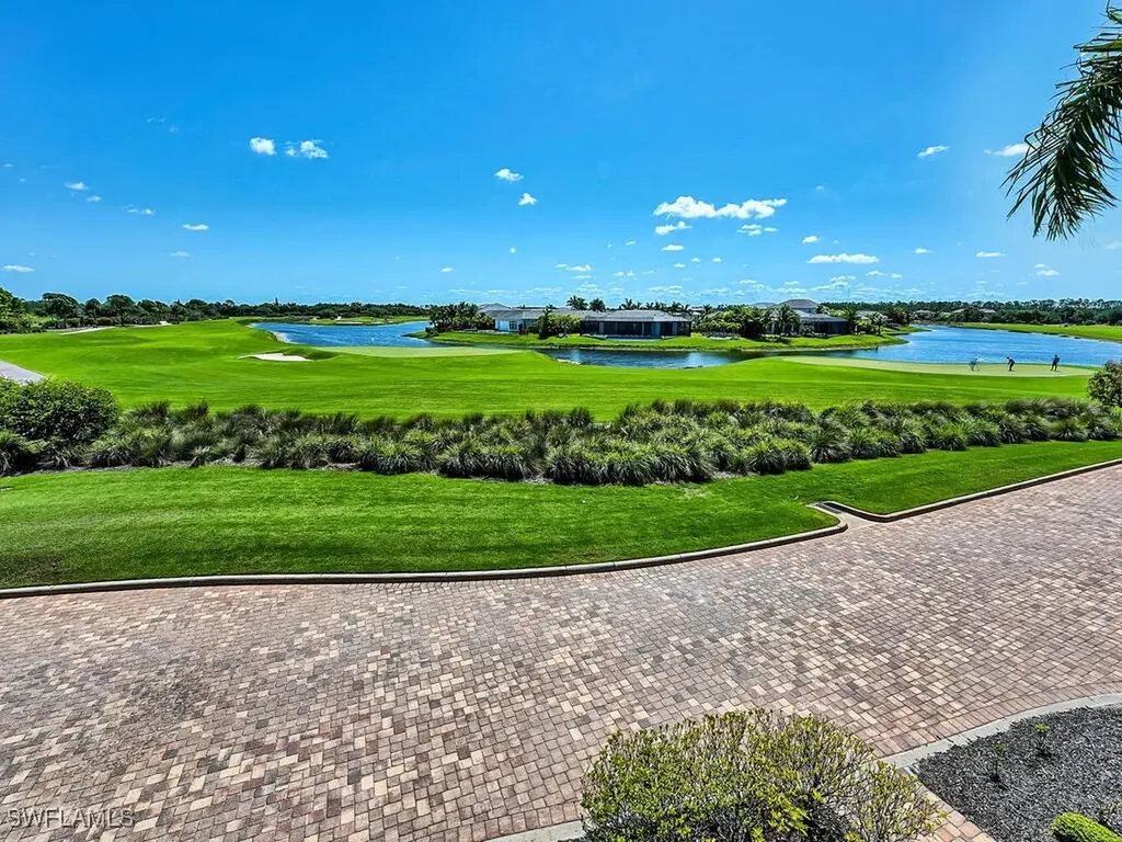 9115 Napoli Court Naples FL 34113