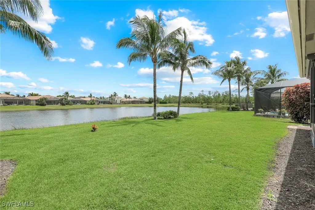 3259 Tahoe Court Naples FL 34119