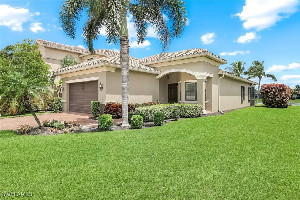 3259 Tahoe Court Naples FL 34119