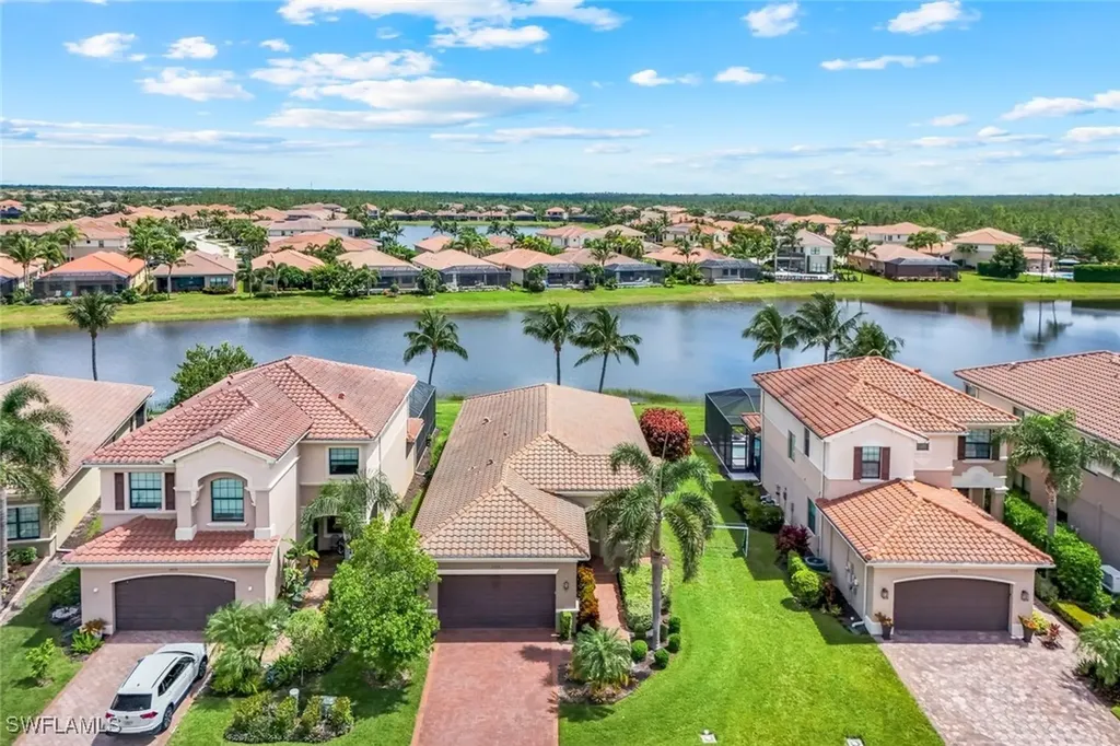 3259 Tahoe Court Naples FL 34119
