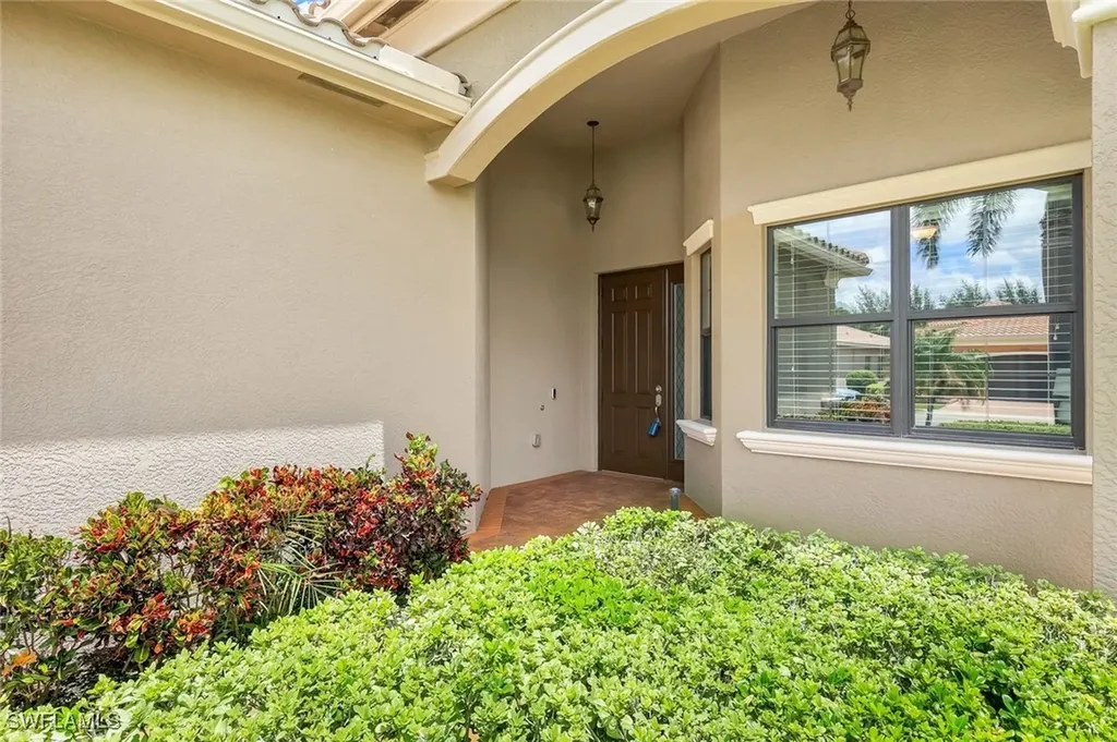 3259 Tahoe Court Naples FL 34119