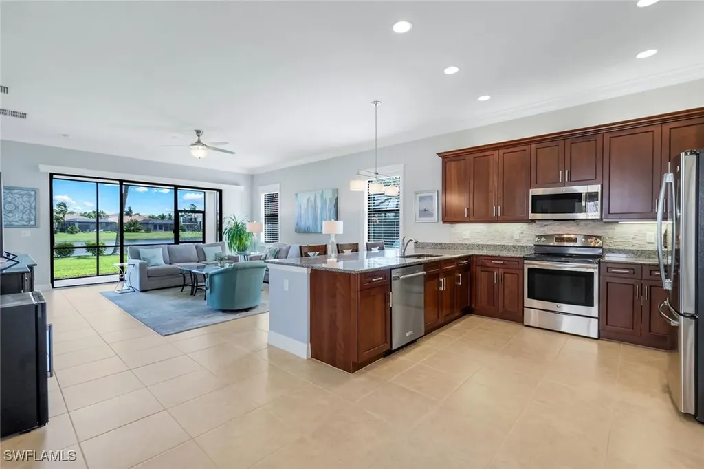 3259 Tahoe Court Naples FL 34119