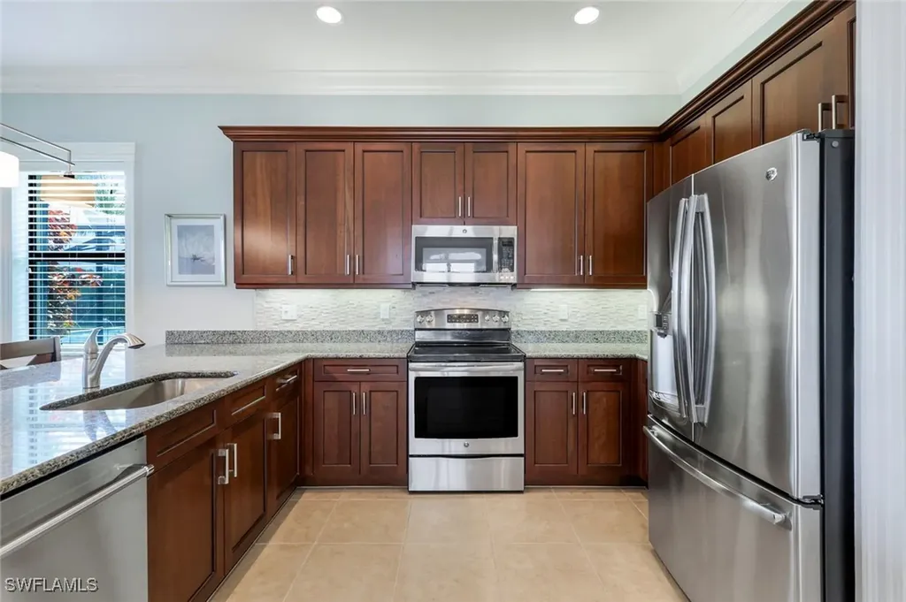 3259 Tahoe Court Naples FL 34119