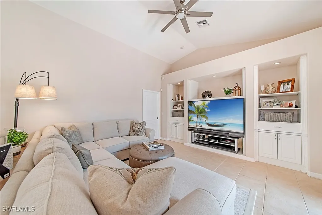 1032 Tivoli Lane Naples FL 34104