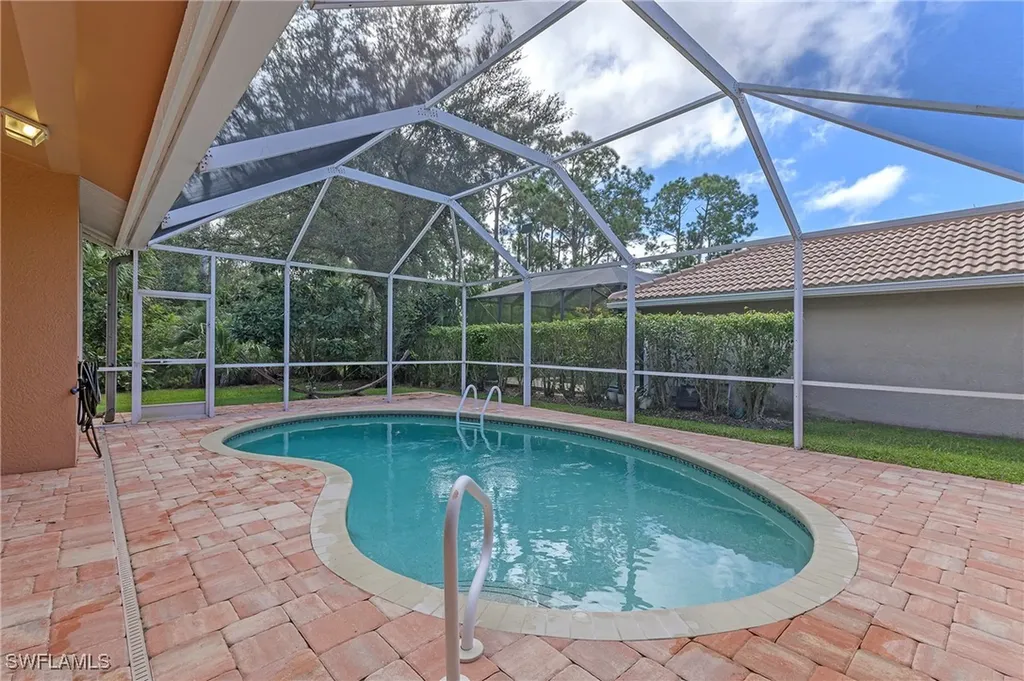 1032 Tivoli Lane Naples FL 34104