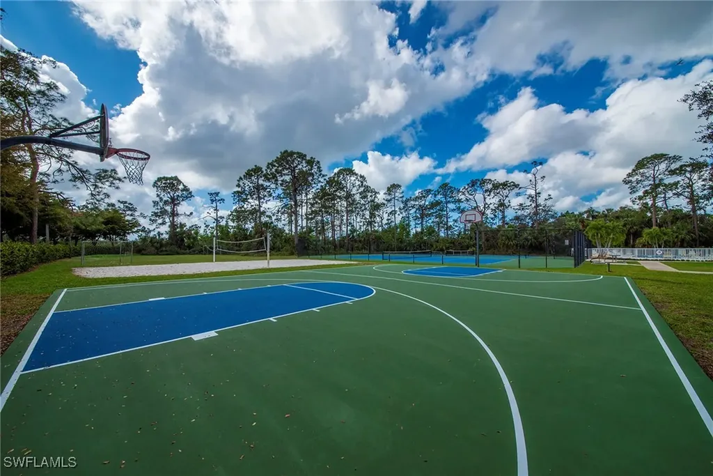 1032 Tivoli Lane Naples FL 34104