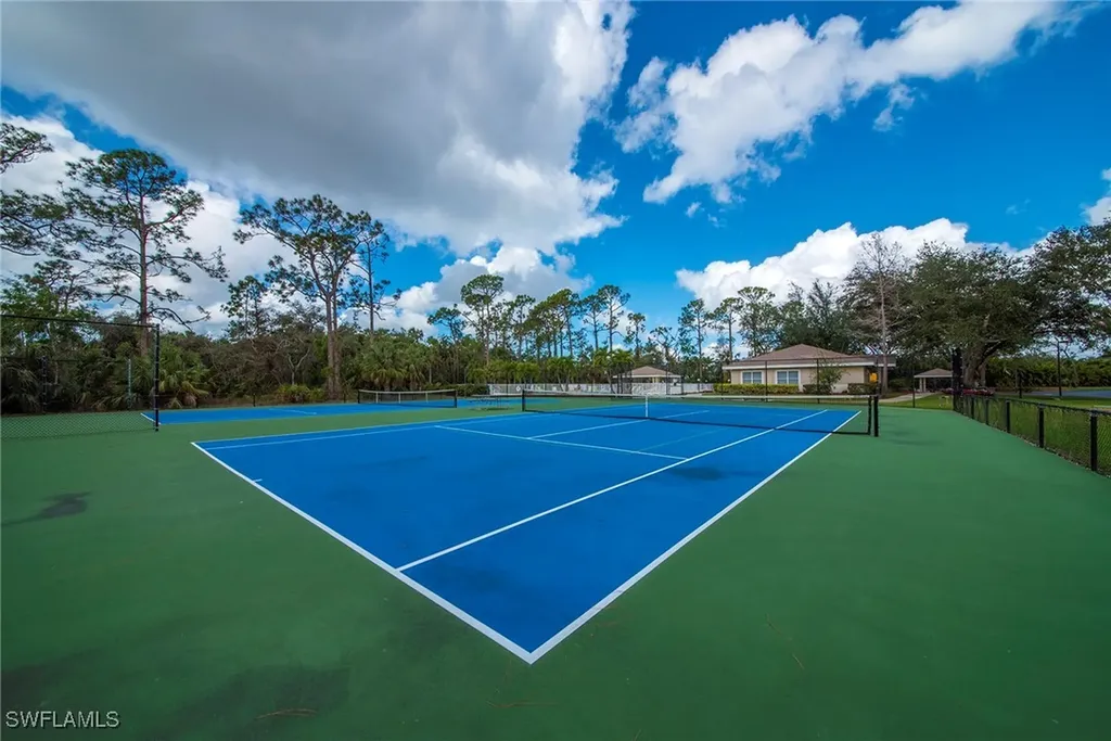 1032 Tivoli Lane Naples FL 34104