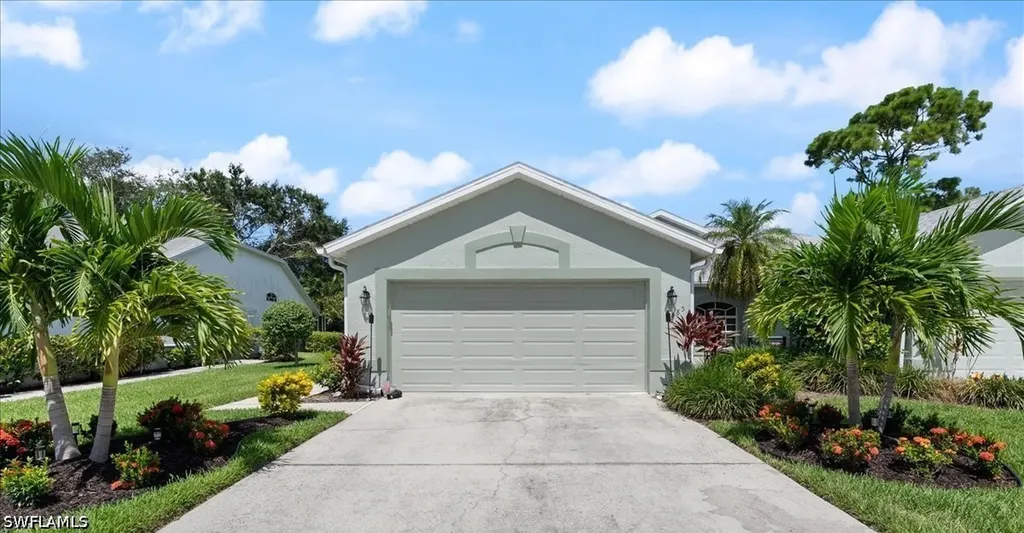 5485 Whitten Drive Naples FL 34104