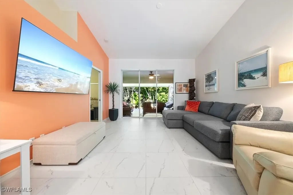 5485 Whitten Drive Naples FL 34104
