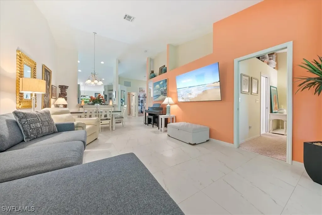 5485 Whitten Drive Naples FL 34104