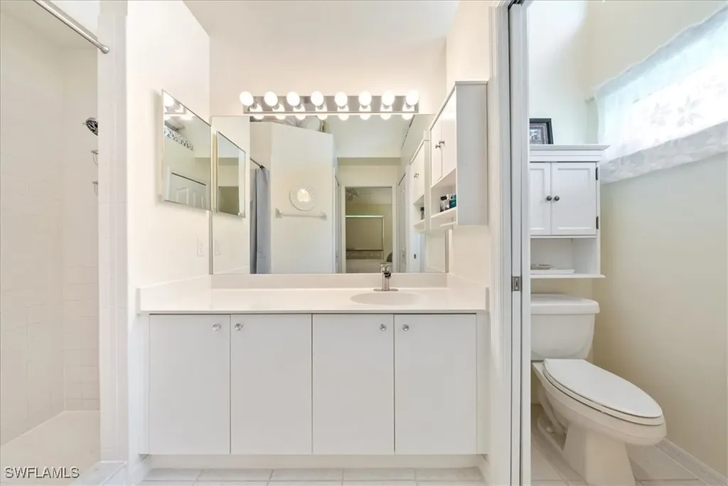 5485 Whitten Drive Naples FL 34104