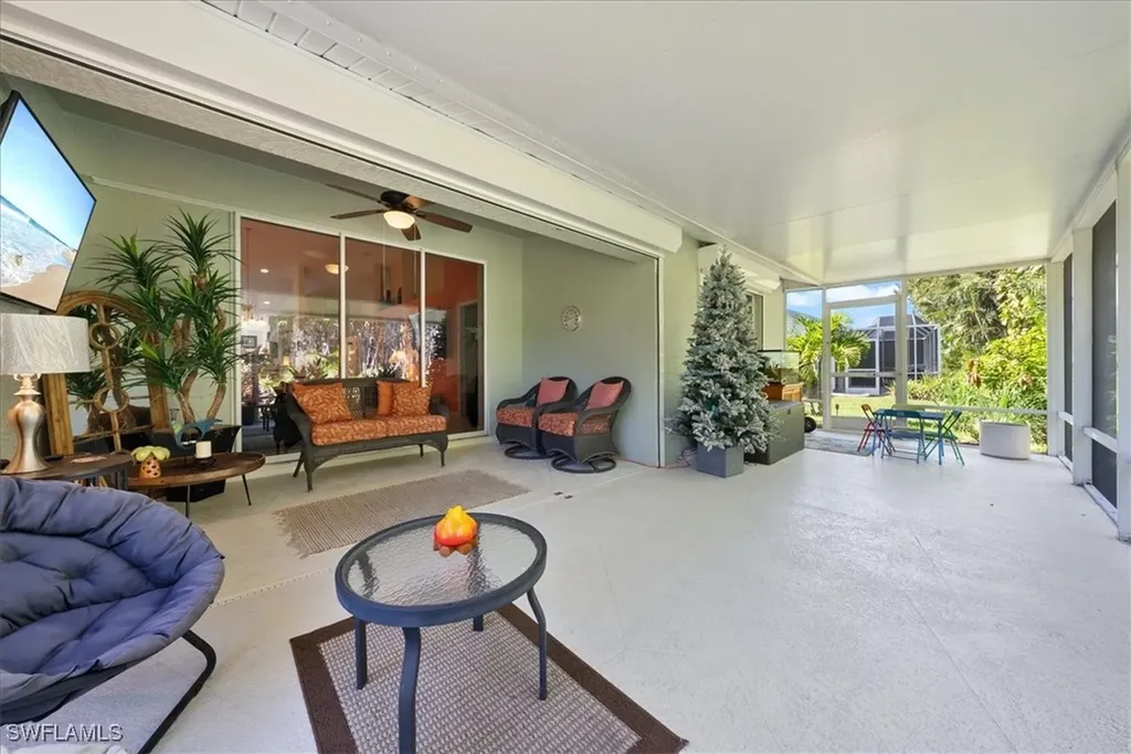 5485 Whitten Drive Naples FL 34104