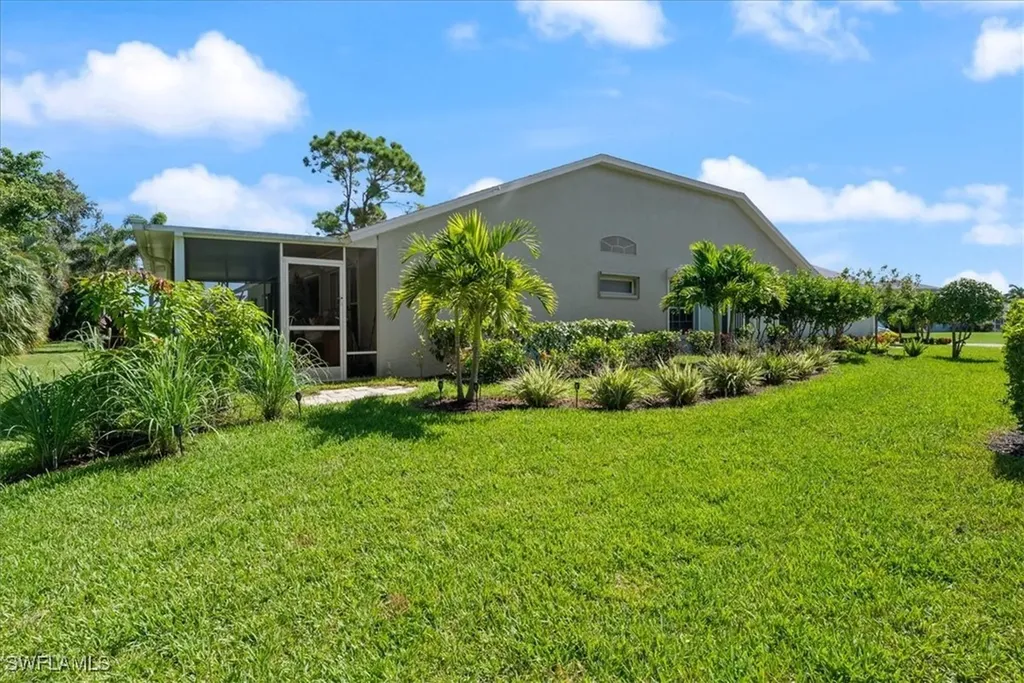 5485 Whitten Drive Naples FL 34104