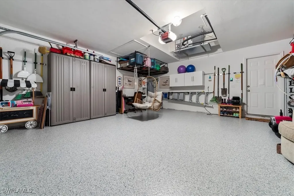 5485 Whitten Drive Naples FL 34104