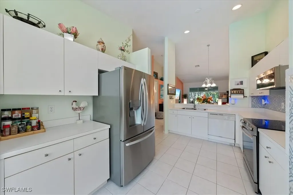 5485 Whitten Drive Naples FL 34104