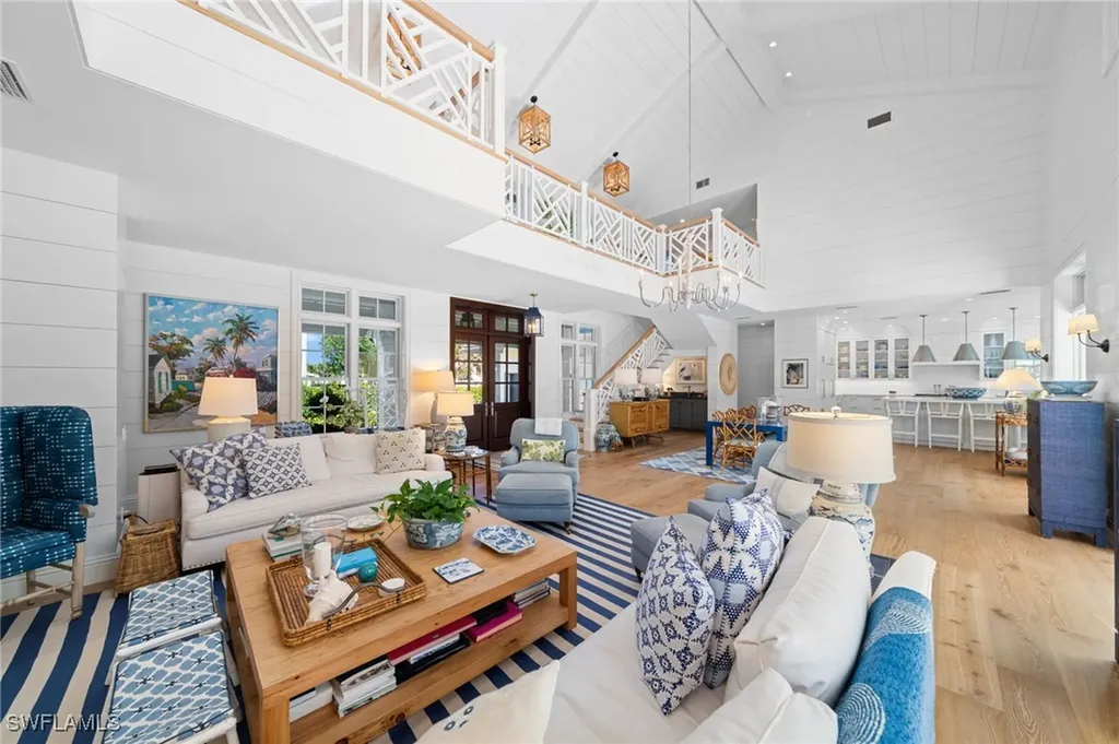 390 Windward Way Naples FL 34103