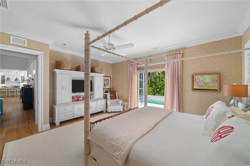 390 Windward Way Naples FL 34103