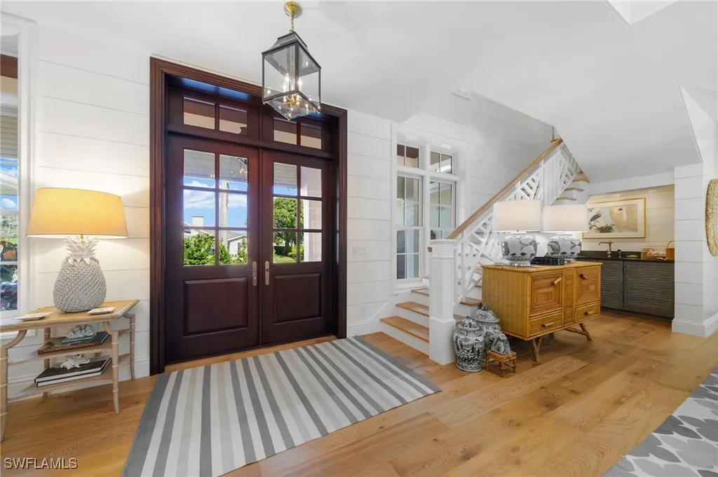 390 Windward Way Naples FL 34103