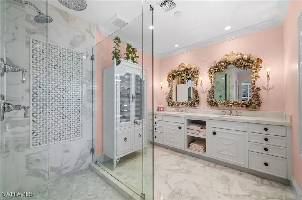 390 Windward Way Naples FL 34103