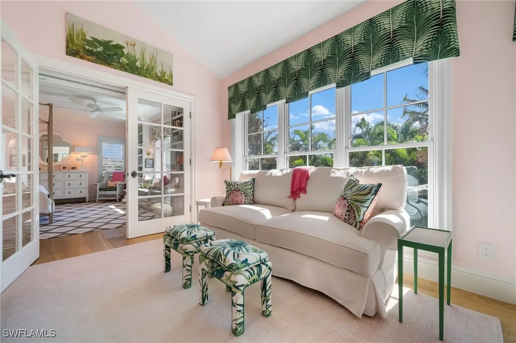 390 Windward Way Naples FL 34103