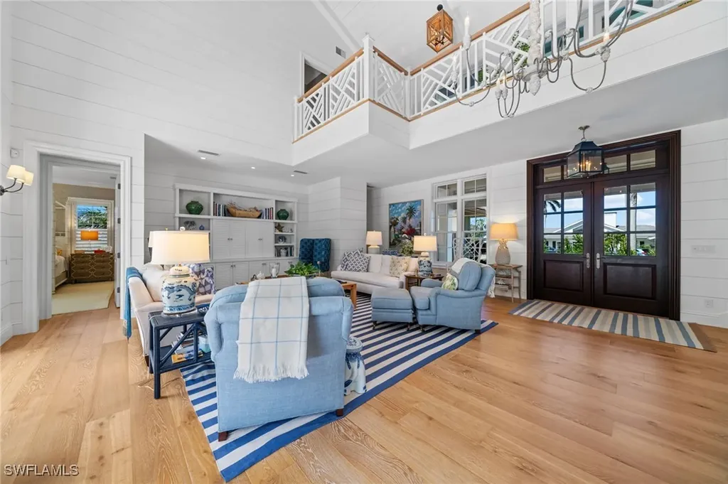 390 Windward Way Naples FL 34103