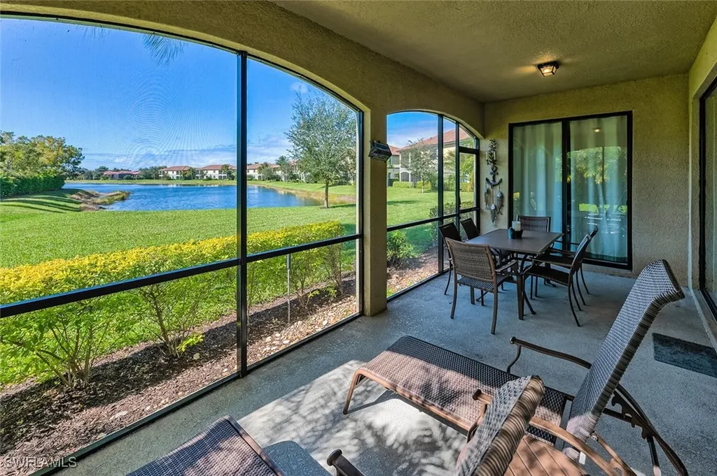 9512 Napoli Lane Naples FL 34113