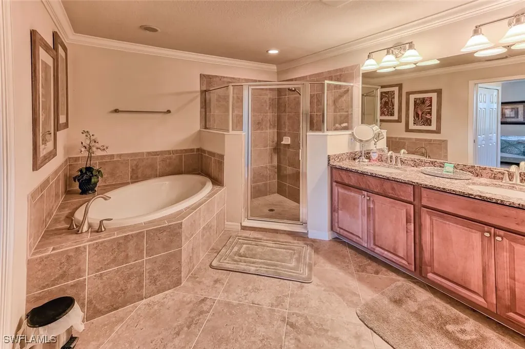 9512 Napoli Lane Naples FL 34113
